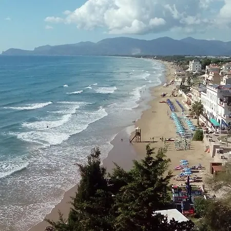 Apartament La Piazzetta E Il Mare *